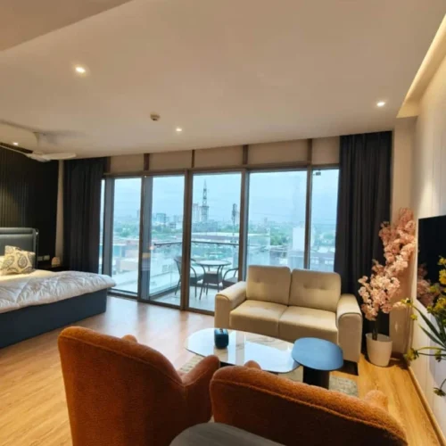 European Style Luxury Studio Infinity Pool Balcony