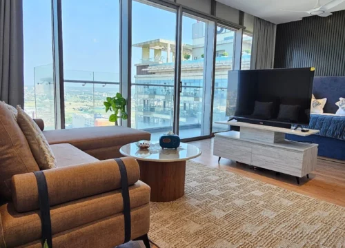 Sky High Luxury Suit | Rooftop Pool | Private Balcony